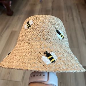 Kate Spade NWT bee bucket hat